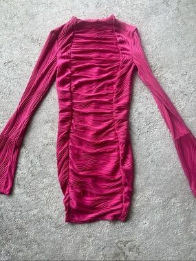 PrettyLittleThing Fitted Dress Pink Womens Size 4 NWOT Barbie